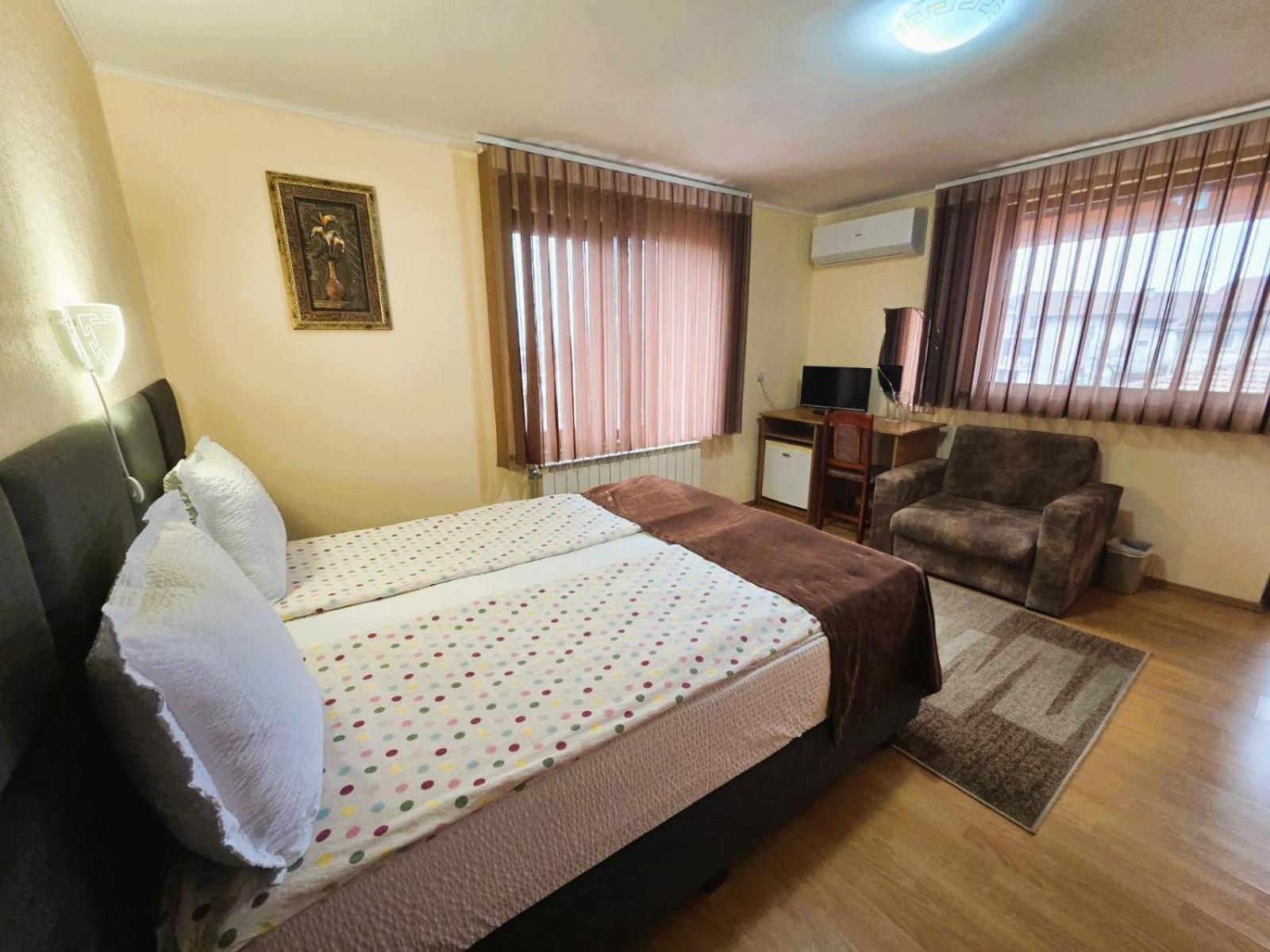 Family Hotel Dalia Velingrad Extérieur photo
