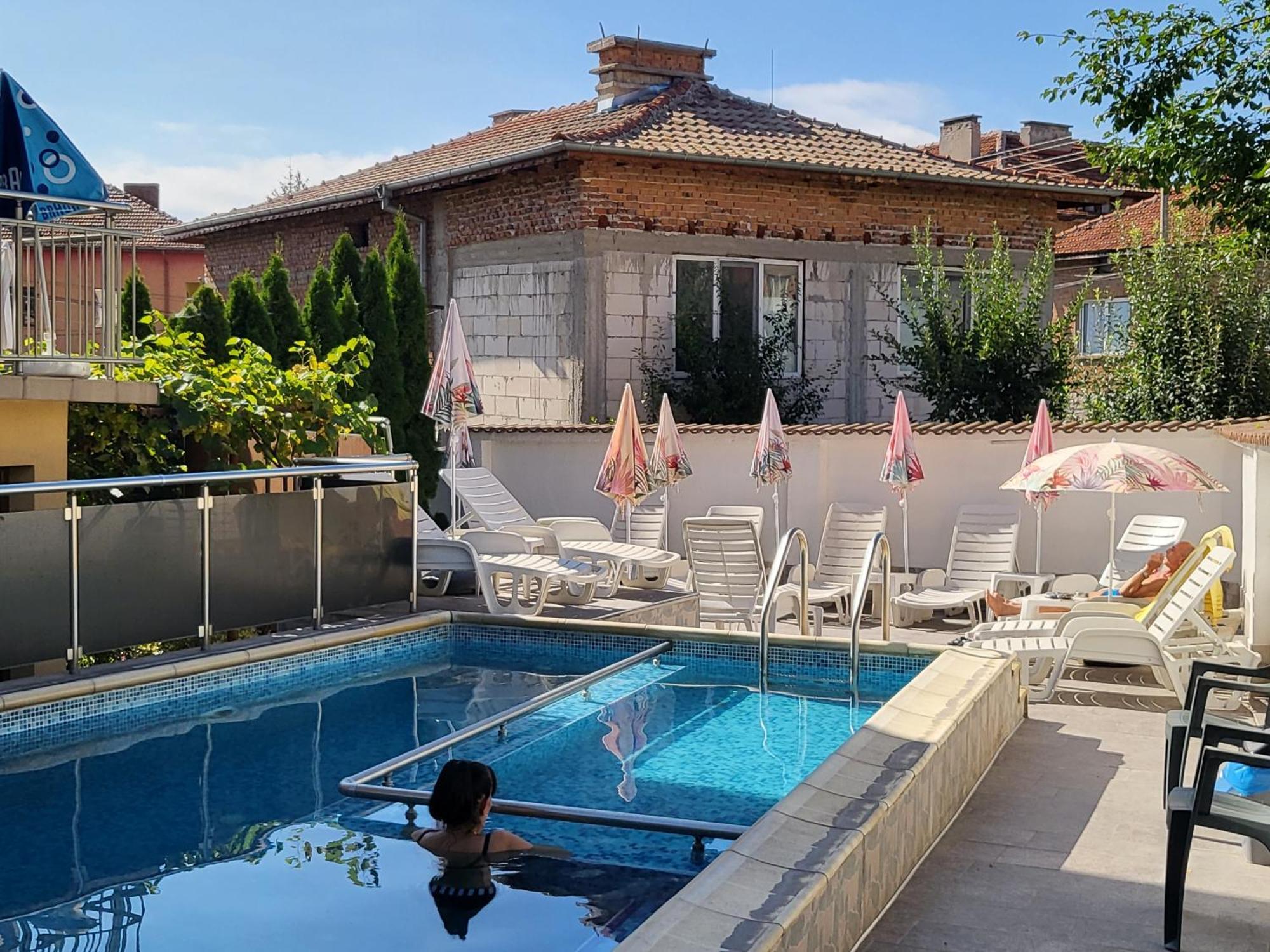 Family Hotel Dalia Velingrad Extérieur photo