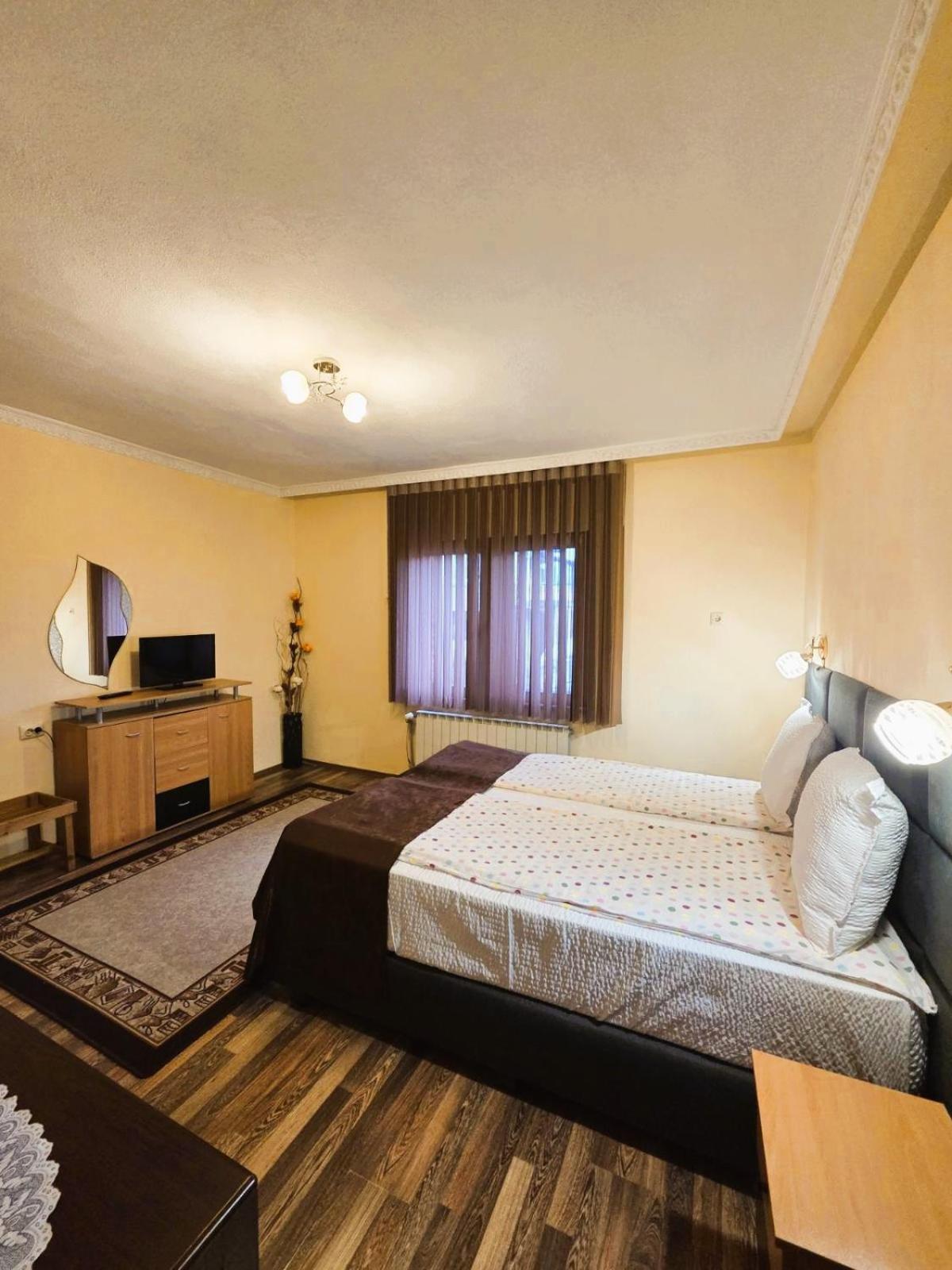 Family Hotel Dalia Velingrad Extérieur photo