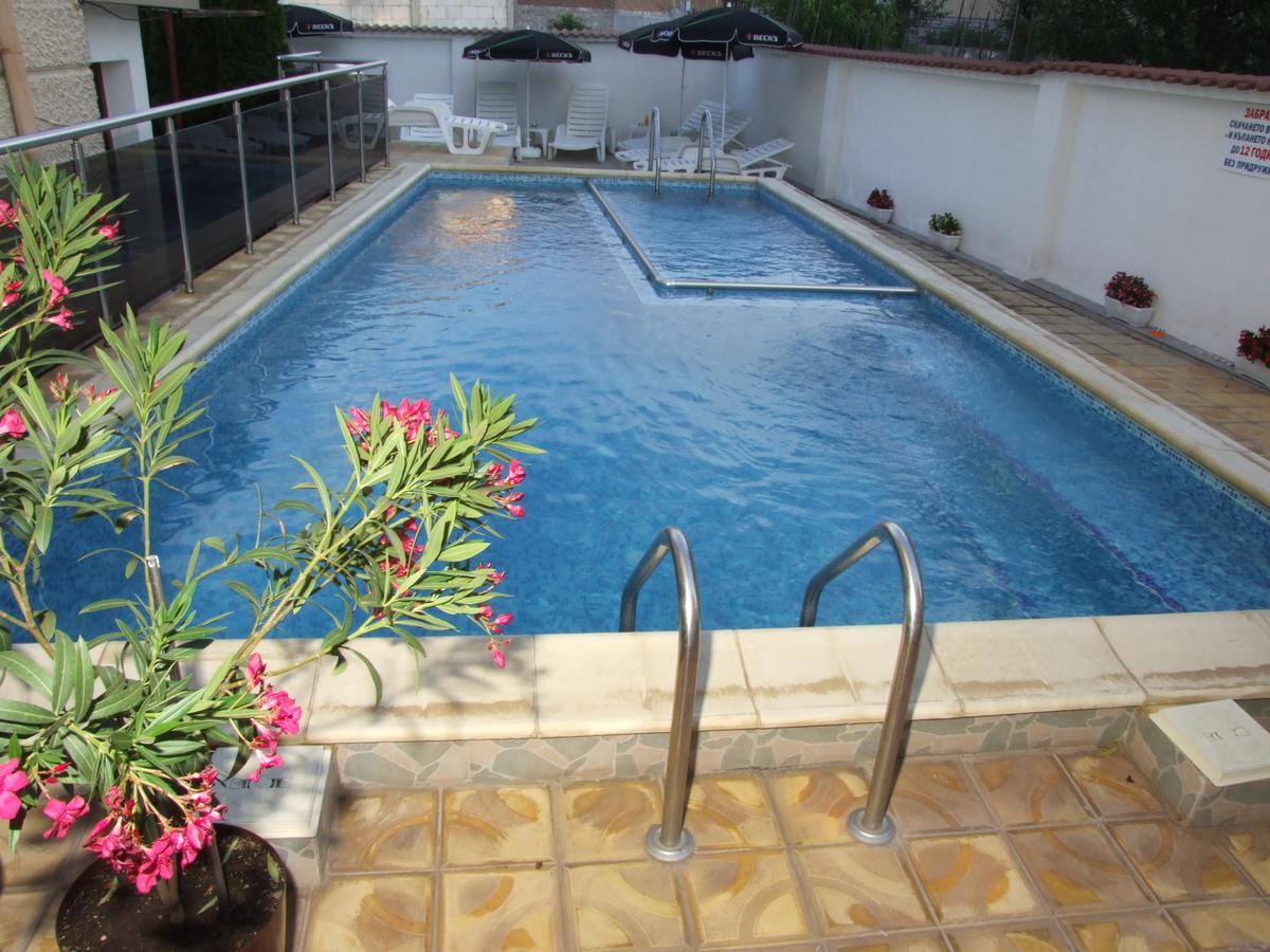 Family Hotel Dalia Velingrad Extérieur photo